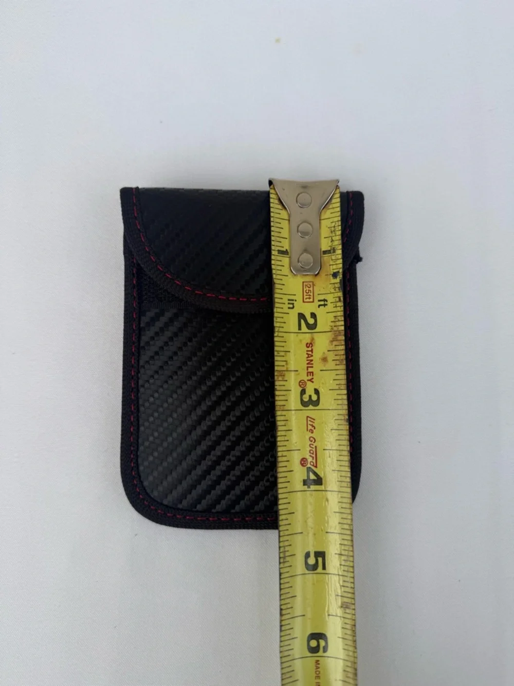 🔐🚗 RFID Signal Blocking Key Fob Pouch – Anti-Theft Protection! 🛡️📱